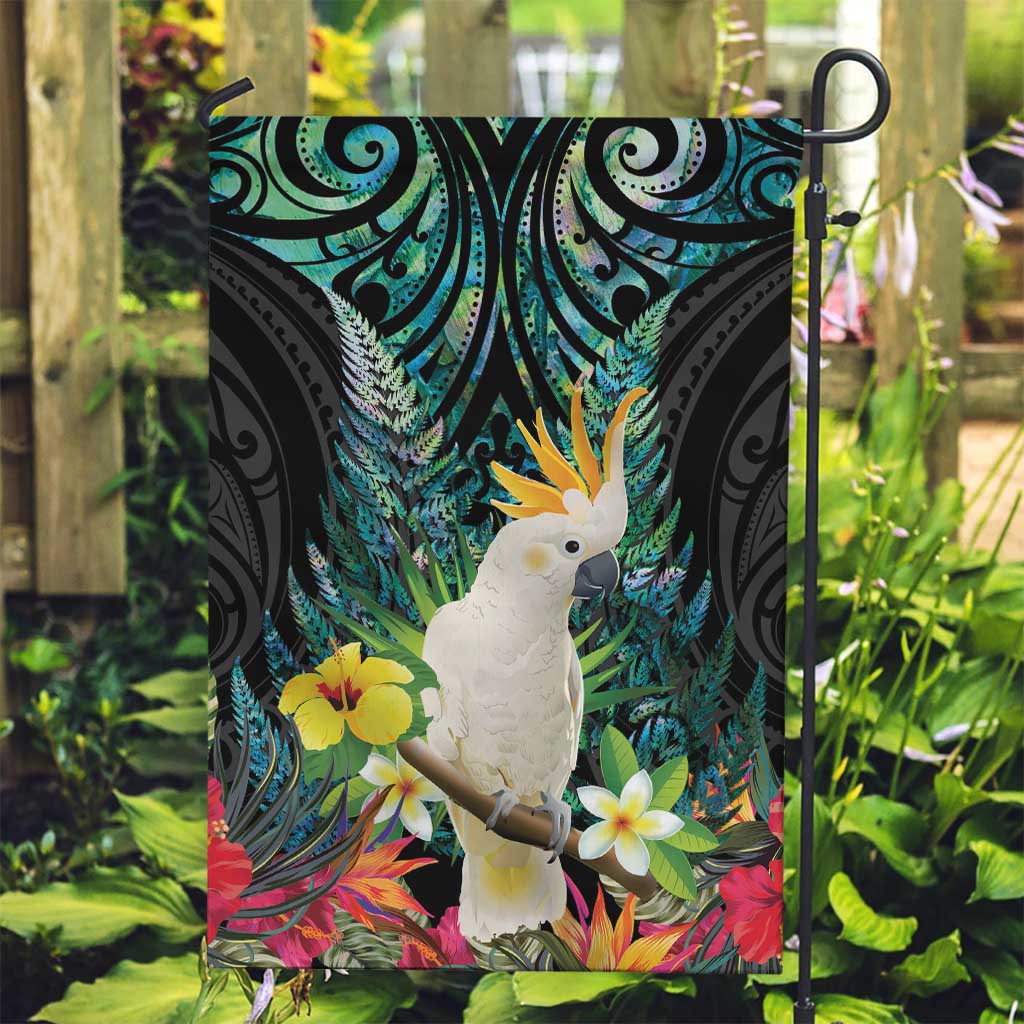Sulphur-crested Cockatoo New Zealand Garden Flag Paua Shell Aotearoa Maori Tropical Flowers - Aussie Hoodie