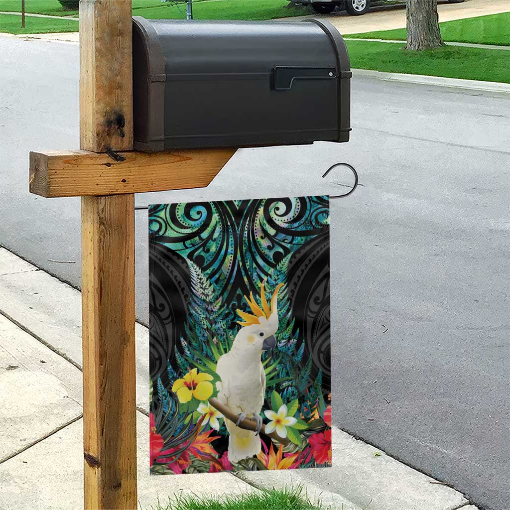 Sulphur-crested Cockatoo New Zealand Garden Flag Paua Shell Aotearoa Maori Tropical Flowers - Aussie Hoodie