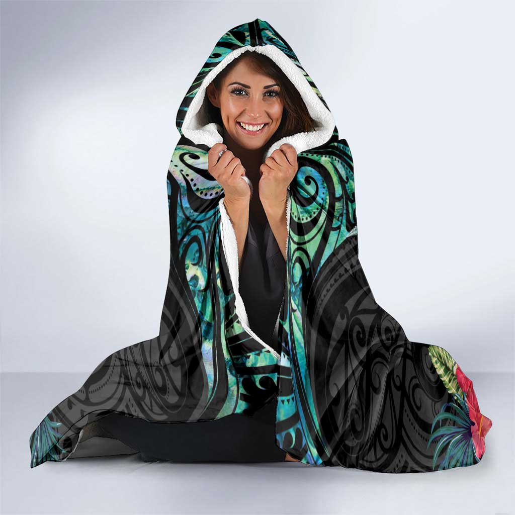 Sulphur-crested Cockatoo New Zealand Hooded Blanket Paua Shell Aotearoa Maori Tropical Flowers - Aussie Hoodie