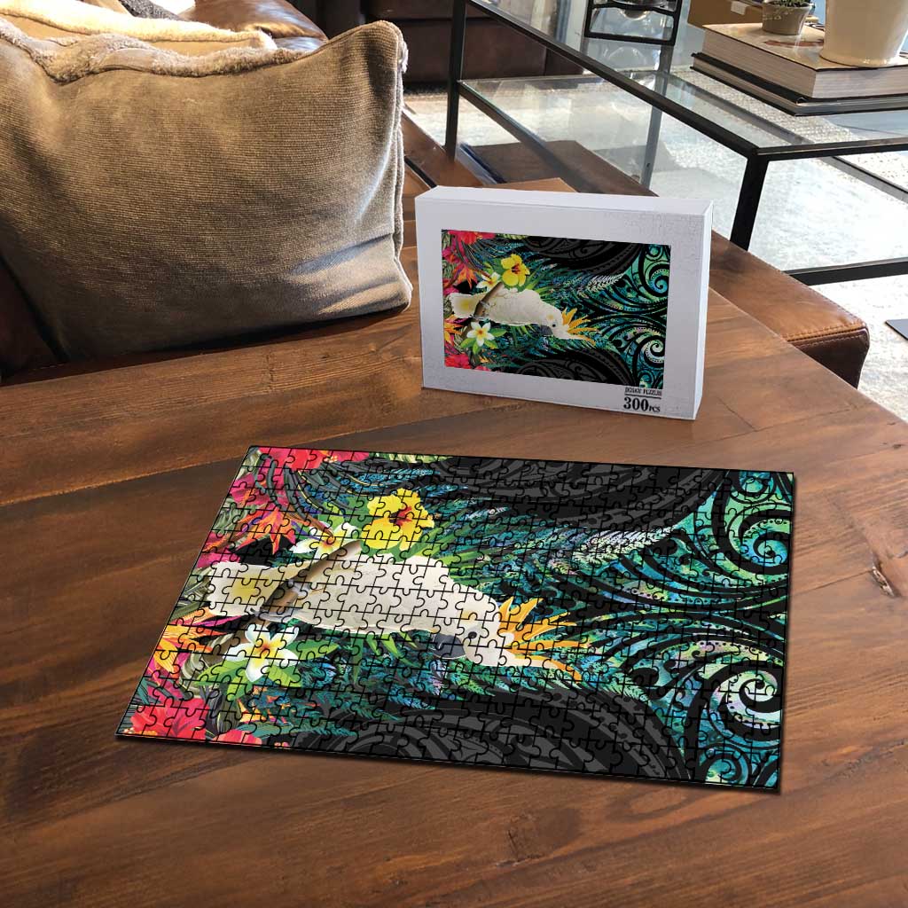 Sulphur-crested Cockatoo New Zealand Puzzle Paua Shell Aotearoa Maori Tropical Flowers - Aussie Hoodie