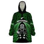 new-zealand-aotearoa-rugby-wearable-blanket-hoodie-nz-tiki-with-maori-fern-world-cup-green-version