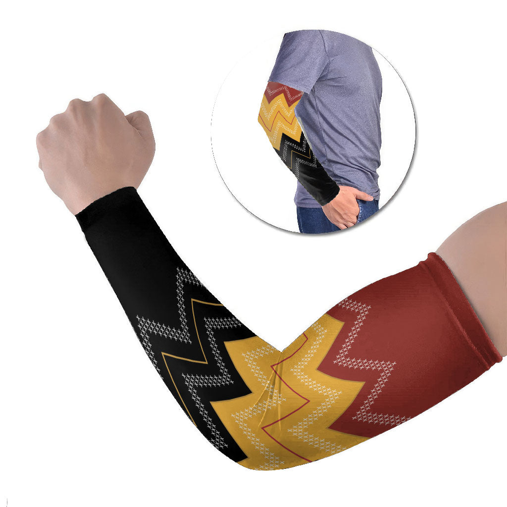 Kaokao Maori Tukutuku Inspired New Zealand Arm Sleeves