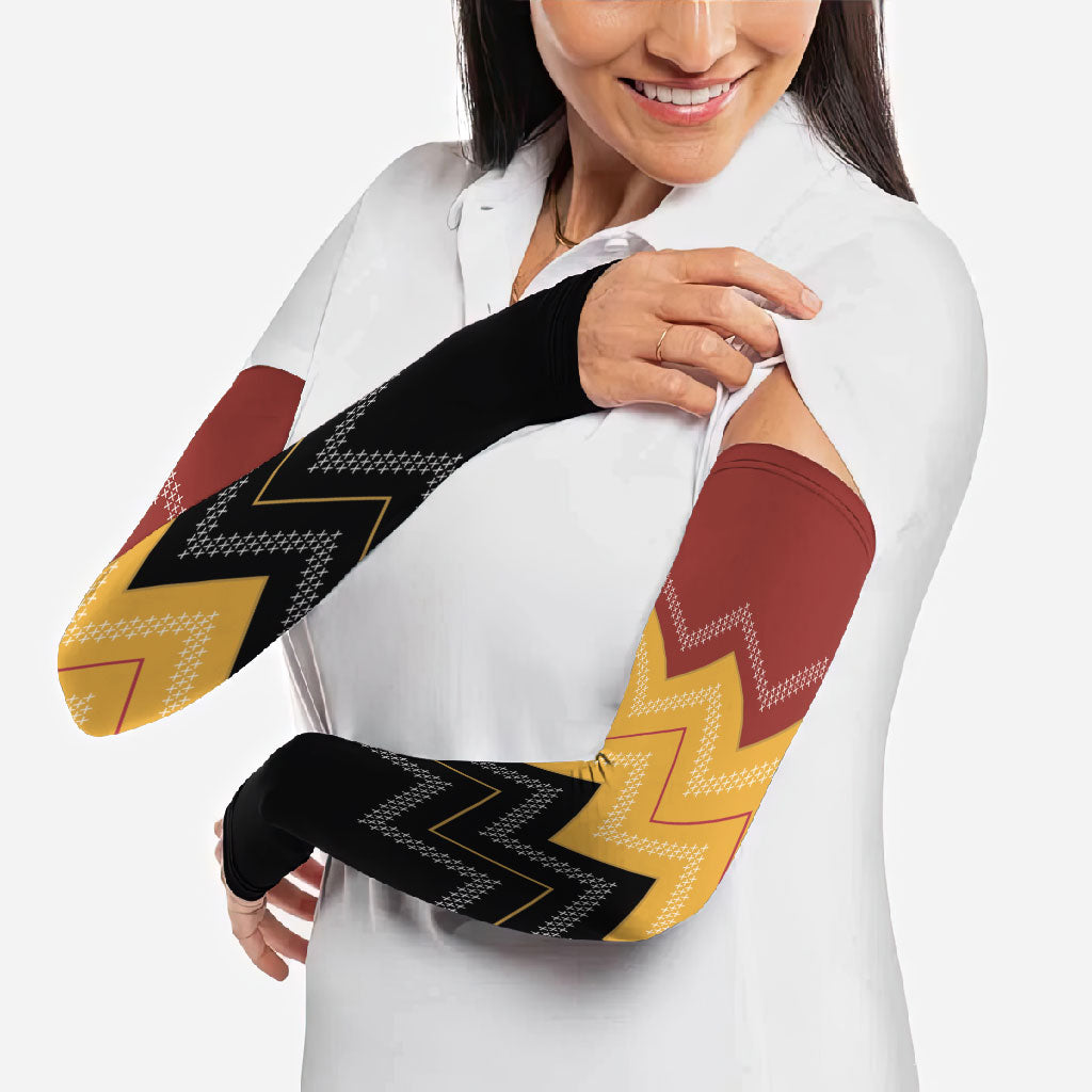 Kaokao Maori Tukutuku Inspired New Zealand Arm Sleeves