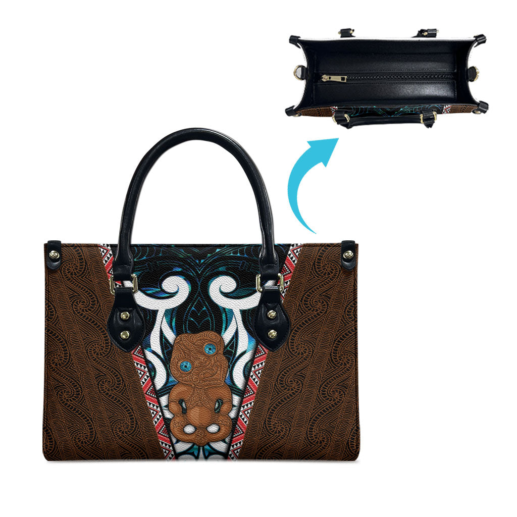 New Zealand Whakairo Leather Bag Tiki Maori Carving Taniko Motifs