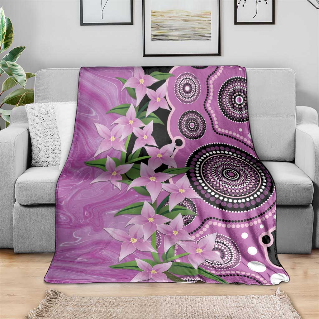Australia Boronia Blanket Aussie Native Flowers Indigenous Art - Aussie Hoodie