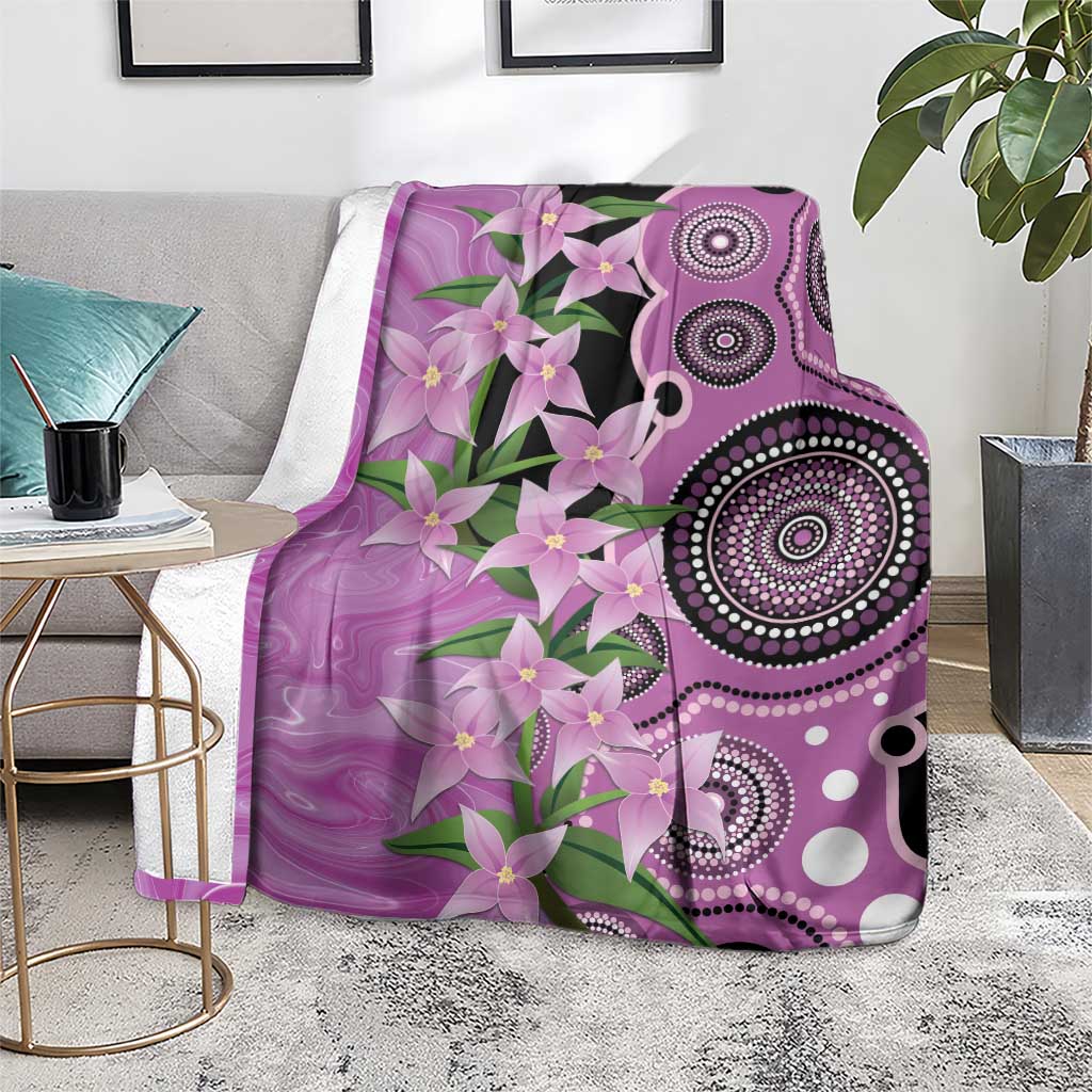 Australia Boronia Blanket Aussie Native Flowers Indigenous Art - Aussie Hoodie