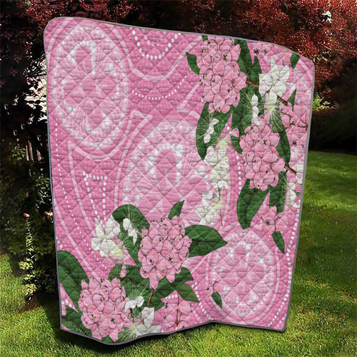 Australia Lilly Pilly Riberry Quilt Aussie Native Flowers Indigenous Art - Aussie Hoodie