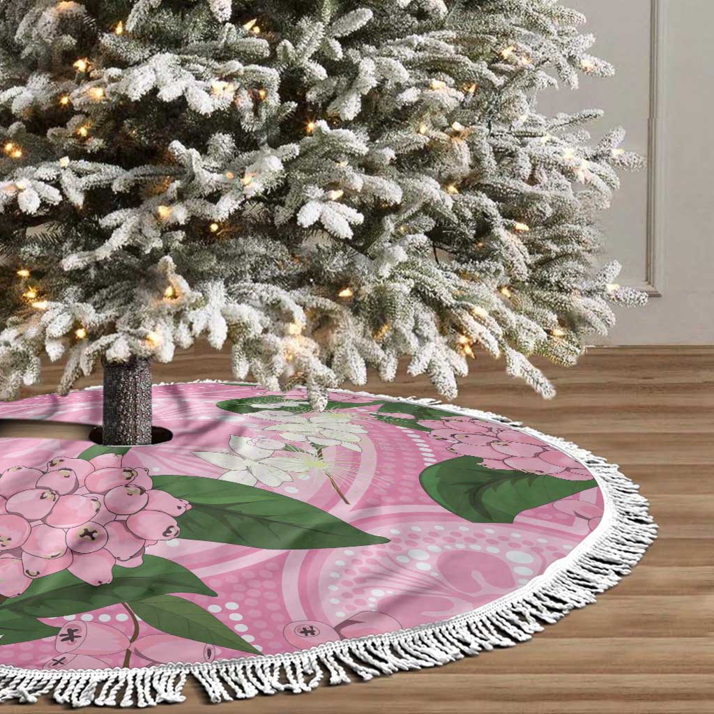 Australia Lilly Pilly Riberry Tree Skirt Aussie Native Flowers Indigenous Art - Aussie Hoodie