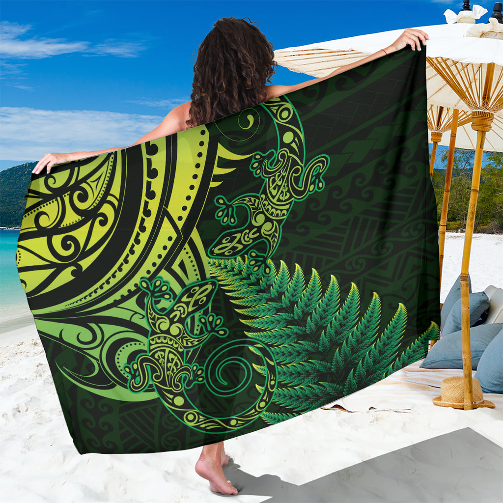New Zealand Lizard Sarong Silver Fern Aotearoa Maori Green Version