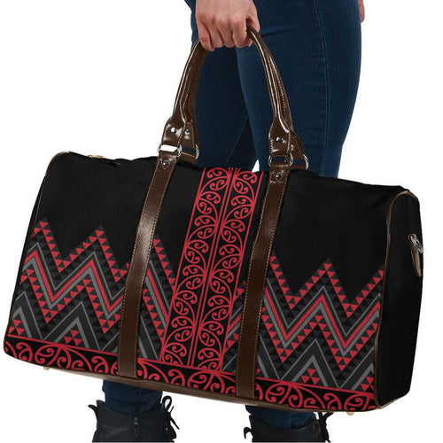 Red Aotearoa Mangopare Kowhaiwhai Niho Taniwha Travel Bag Maori New Zealand - Aussie Hoodie