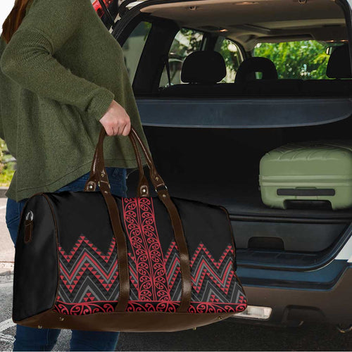 Red Aotearoa Mangopare Kowhaiwhai Niho Taniwha Travel Bag Maori New Zealand - Aussie Hoodie