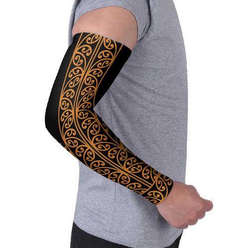 Gold Aotearoa Mangopare Kowhaiwhai Niho Taniwha Arm Sleeves Maori New Zealand - Aussie Hoodie