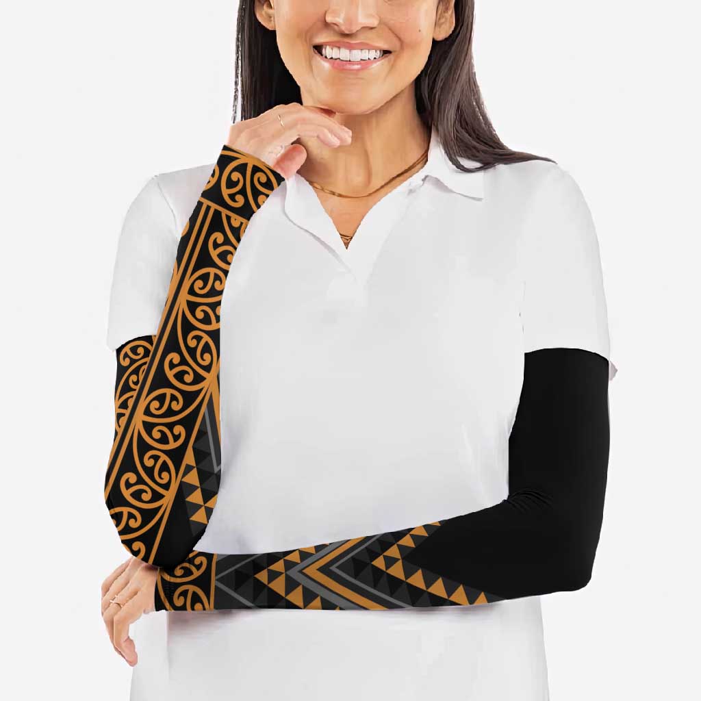 Gold Aotearoa Mangopare Kowhaiwhai Niho Taniwha Arm Sleeves Maori New Zealand - Aussie Hoodie