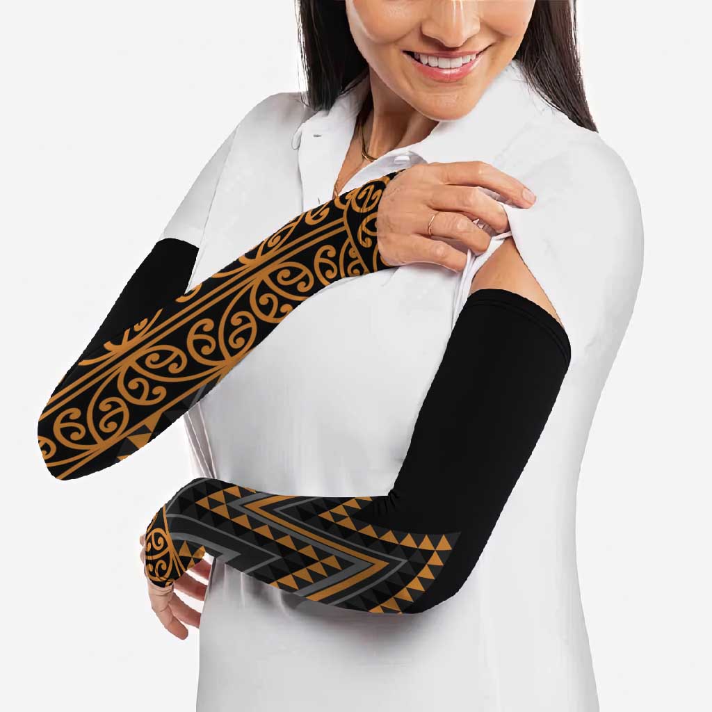 Gold Aotearoa Mangopare Kowhaiwhai Niho Taniwha Arm Sleeves Maori New Zealand - Aussie Hoodie
