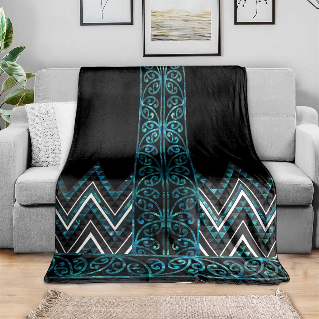 Paua Shell Aotearoa Mangopare Kowhaiwhai and Niho Taniwha Blanket Maori New Zealand