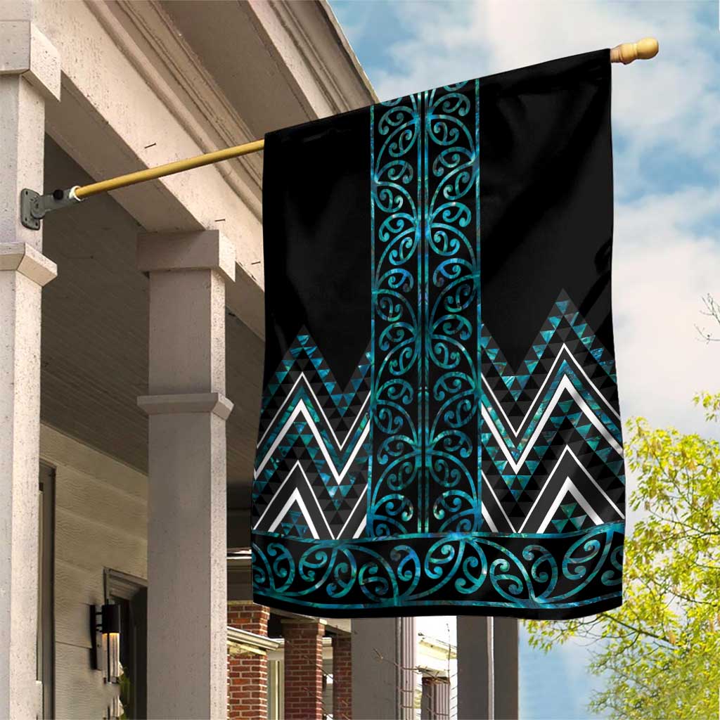 Paua Shell Aotearoa Mangopare Kowhaiwhai and Niho Taniwha Garden Flag Maori New Zealand