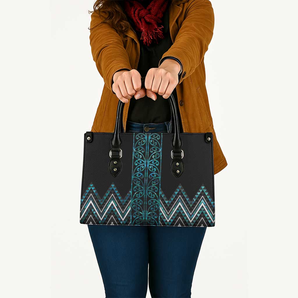 Paua Shell Aotearoa Mangopare Kowhaiwhai Niho Taniwha Leather Bag Maori New Zealand - Aussie Hoodie