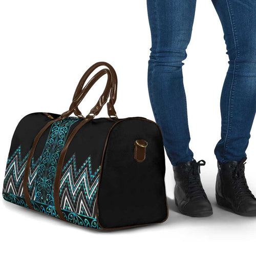 Paua Shell Aotearoa Mangopare Kowhaiwhai Niho Taniwha Travel Bag Maori New Zealand - Aussie Hoodie