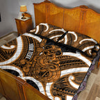 Karaka Aotearoa Atua Tumatauenga Personalised Quilt Bed Set Maori God Of War Tiki With Taiaha
