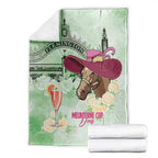 Australia Cup Melbourne Horse Racing Blanket Hats Heels & Horseshoes Yellow Roses - Aussie Hoodie