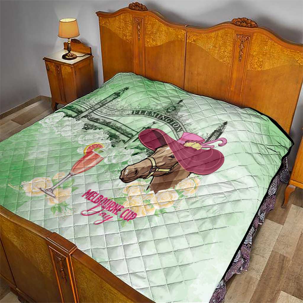 Australia Cup Melbourne Horse Racing Quilt Hats Heels & Horseshoes Yellow Roses - Aussie Hoodie