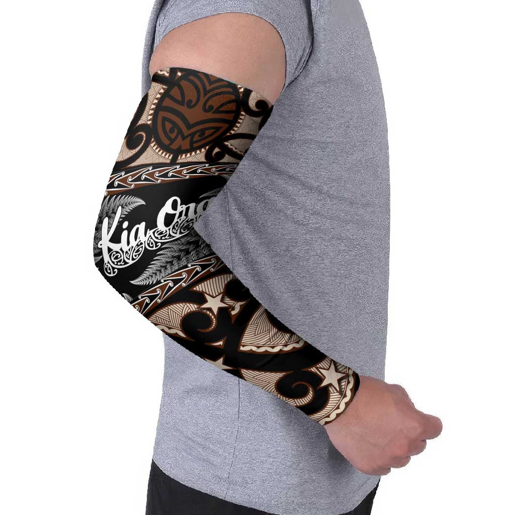 Kia Ora New Zealand Arm Sleeves Aotearoa Proud Maori Silver Fern - Aussie Hoodie