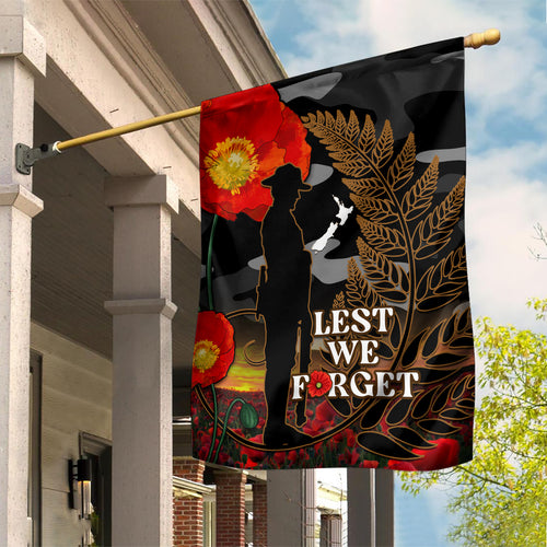 new-zealand-anzac-day-garden-flag-lest-we-forget-silver-fern-with-camouflage