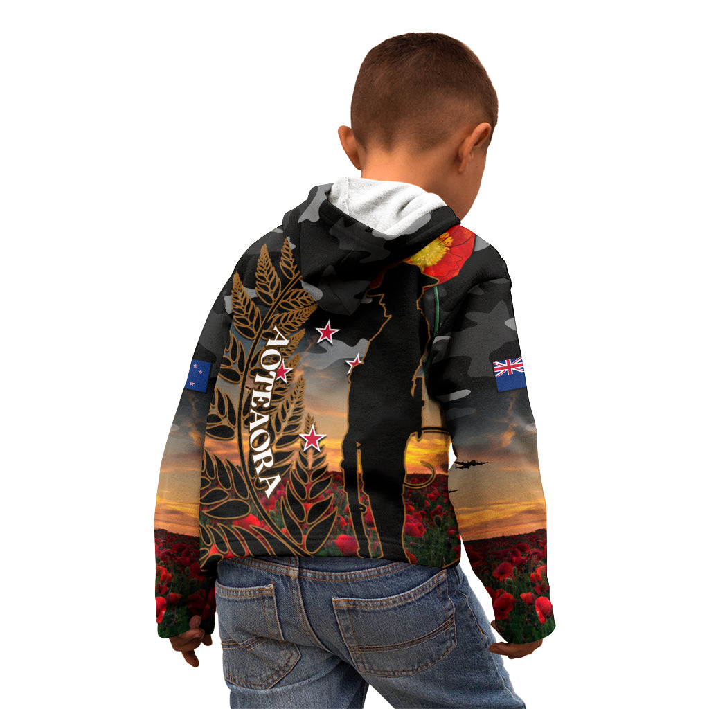 new-zealand-anzac-day-kid-hoodie-lest-we-forget-silver-fern-with-camouflage
