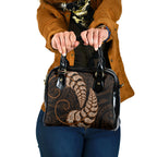 brown-new-zealand-paisley-silver-fern-shoulder-handbag-aotearoa-maori