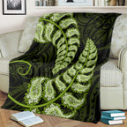 green-new-zealand-paisley-silver-fern-blanket-aotearoa-maori