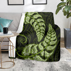 green-new-zealand-paisley-silver-fern-blanket-aotearoa-maori