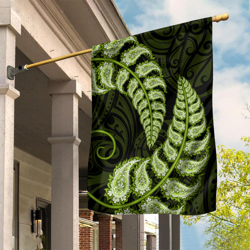 green-new-zealand-paisley-silver-fern-garden-flag-aotearoa-maori