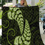 green-new-zealand-paisley-silver-fern-quilt-aotearoa-maori