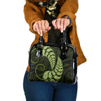 green-new-zealand-paisley-silver-fern-shoulder-handbag-aotearoa-maori