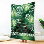 Matariki New Zealand Blanket NZ Niho Taniwha Maori New Year Green Galaxy