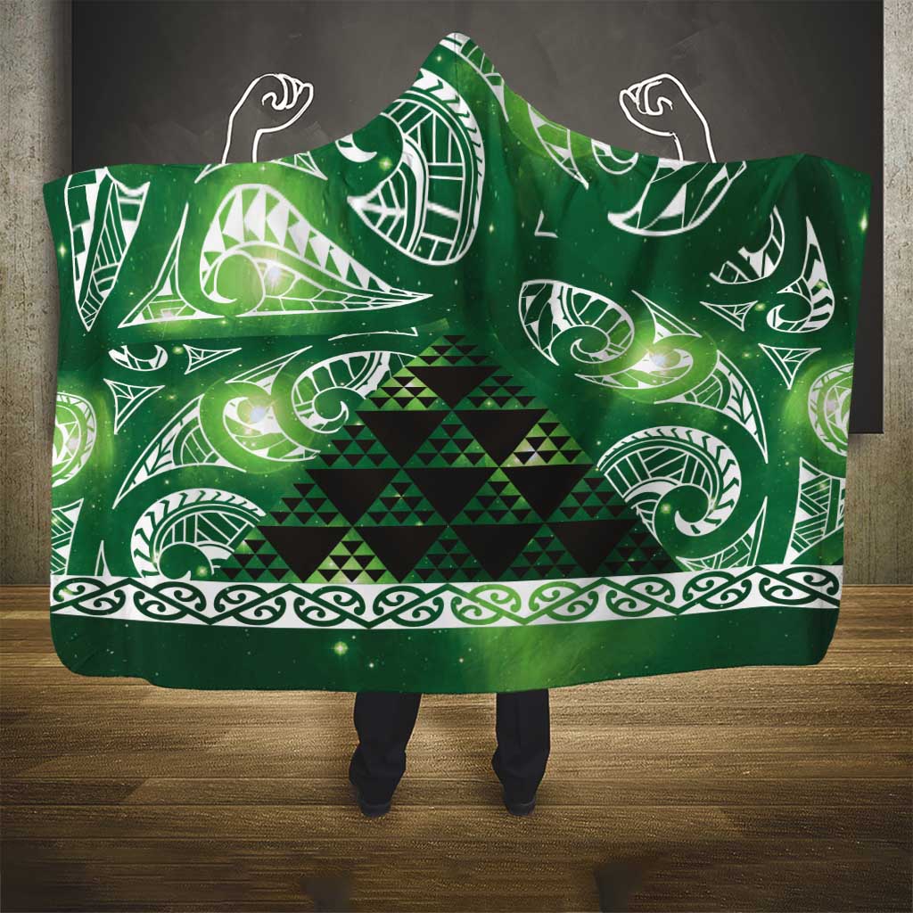Matariki New Zealand Hooded Blanket NZ Niho Taniwha Maori New Year Green Galaxy