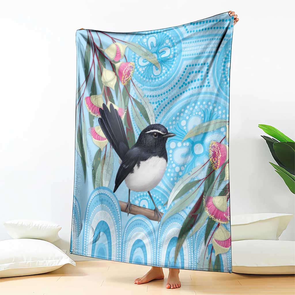 Willie wagtail Australia Blanket Eucalyptus Blossoms Aboriginal Art - Aussie Hoodie