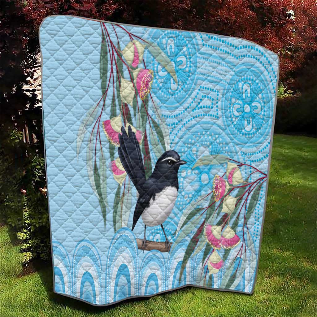 Willie wagtail Australia Quilt Eucalyptus Blossoms Aboriginal Art - Aussie Hoodie