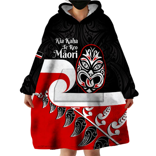 Personalised Te Reo Maori New Zealand Wearable Blanket Hoodie Kia Haka Maori Fern With Tino Rangatiratanga LT14