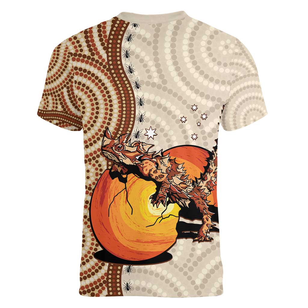 Thorny Devil Australia Women V-Neck T-Shirt Baby Moloch Horridus With Ants - Aboriginal Art
