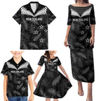Custom New Zealand Silver Fern Football Family Matching Puletasi and Hawaiian Shirt Go Aotearoa Grunge Black - Aussie Hoodie