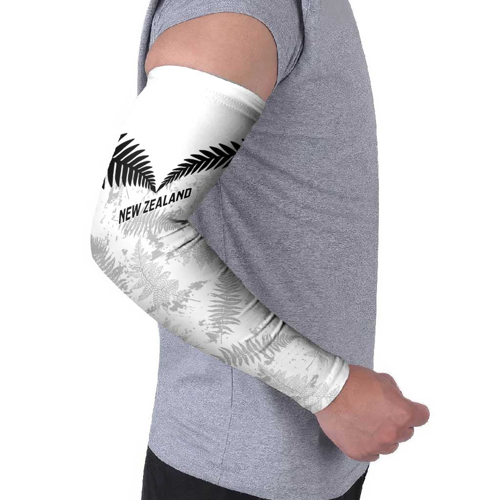 Custom New Zealand Silver Fern Football Arm Sleeves Go Aotearoa Grunge White - Aussie Hoodie