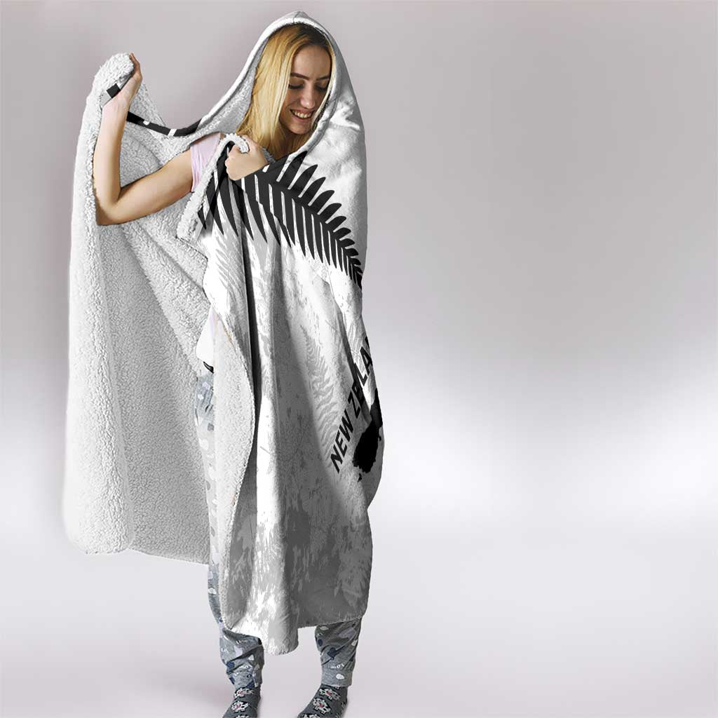 Custom New Zealand Silver Fern Football Hooded Blanket Go Aotearoa Grunge White - Aussie Hoodie