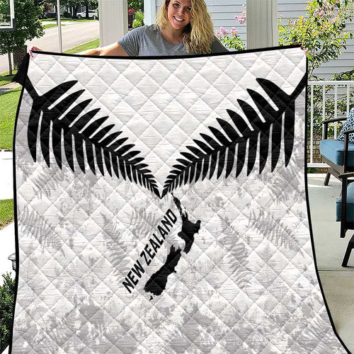 Custom New Zealand Silver Fern Football Quilt Go Aotearoa Grunge White - Aussie Hoodie