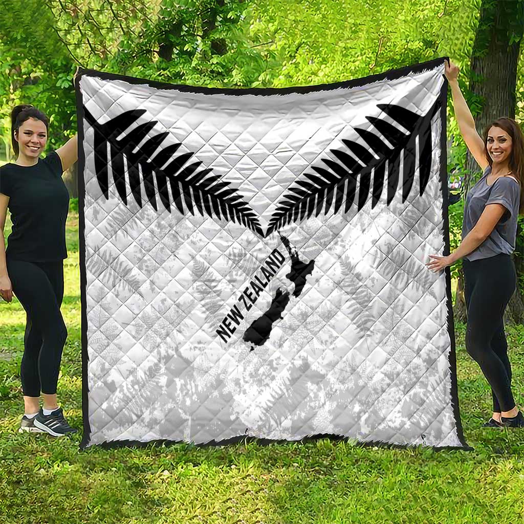 Custom New Zealand Silver Fern Football Quilt Go Aotearoa Grunge White - Aussie Hoodie
