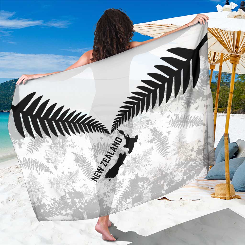 Custom New Zealand Silver Fern Football Sarong Go Aotearoa Grunge White - Aussie Hoodie