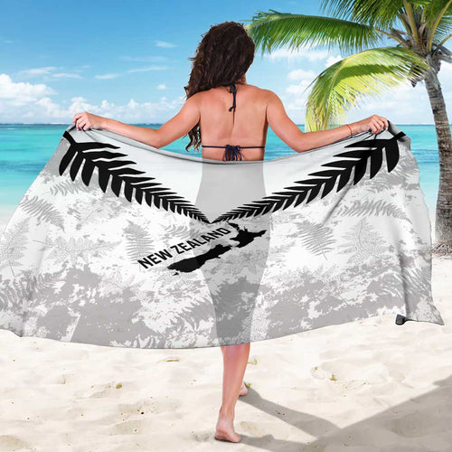 Custom New Zealand Silver Fern Football Sarong Go Aotearoa Grunge White - Aussie Hoodie