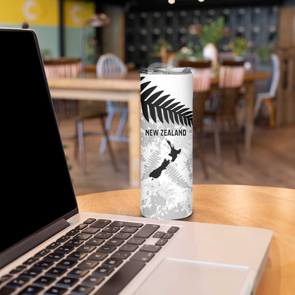 Custom New Zealand Silver Fern Football Skinny Tumbler Go Aotearoa Grunge White - Aussie Hoodie