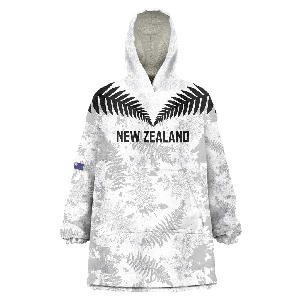 Custom New Zealand Silver Fern Football Wearable Blanket Hoodie Go Aotearoa Grunge White - Aussie Hoodie