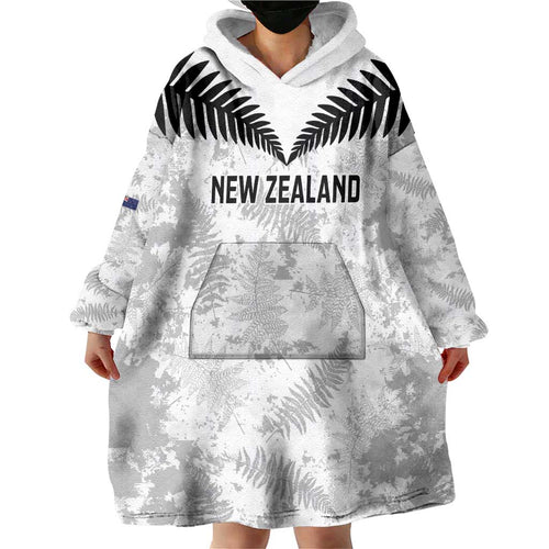 Custom New Zealand Silver Fern Football Wearable Blanket Hoodie Go Aotearoa Grunge White - Aussie Hoodie